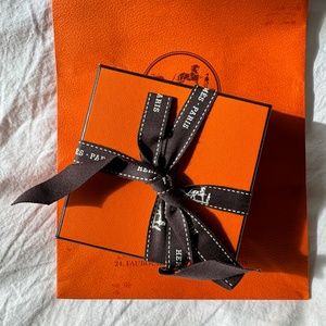 Authentic Hermes Shopping Bag and Box With Ribbon